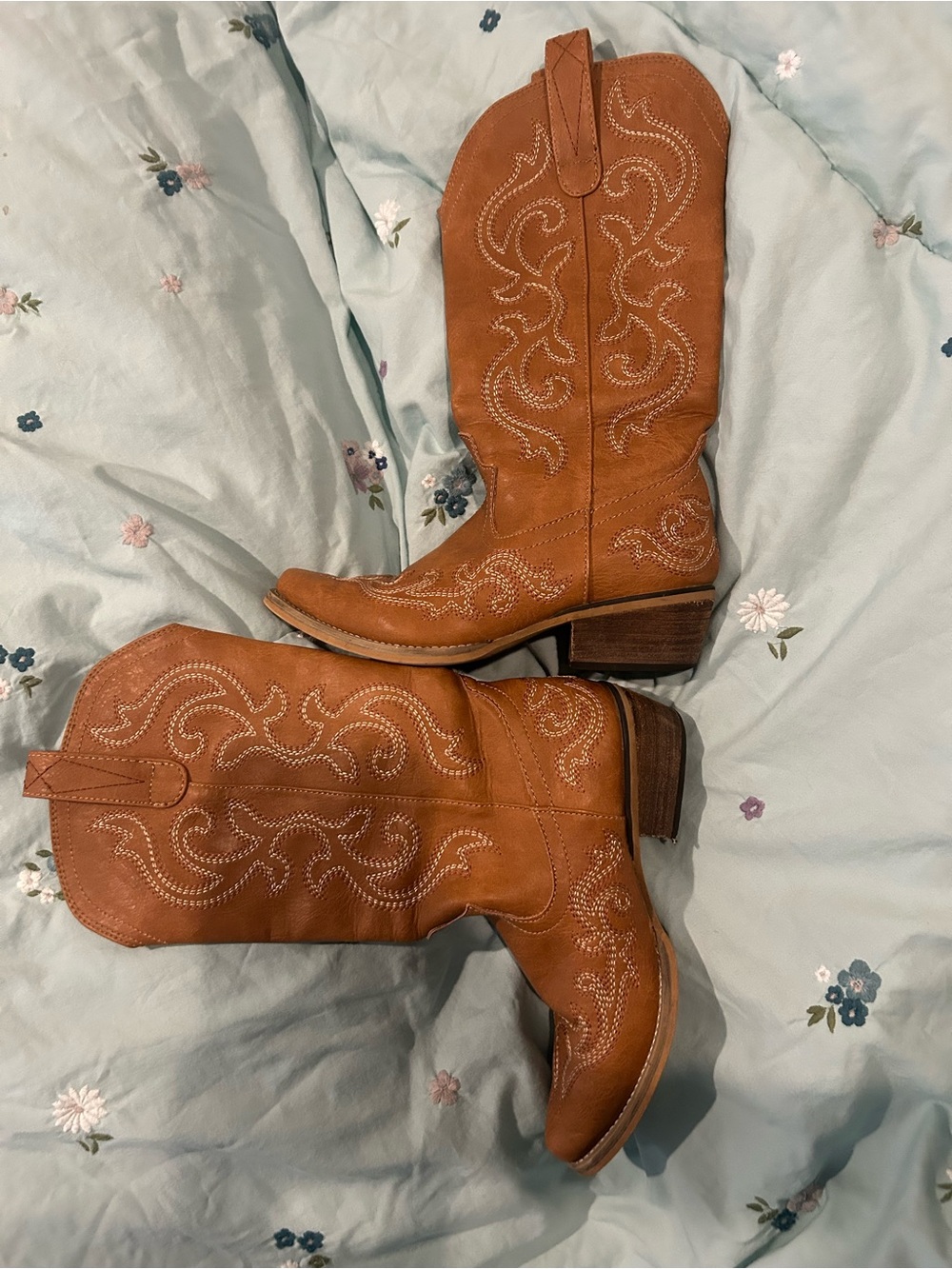 Classic Tan Western Heeled Boots - Women